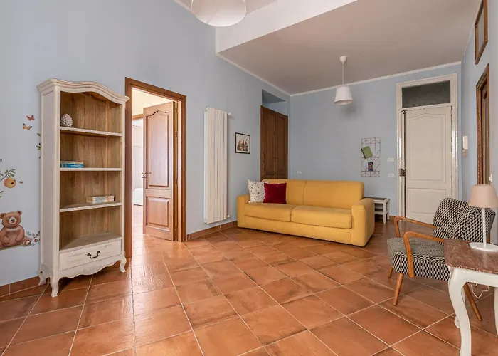 Il Cortile Degli Aragonesi By Wonderful Italy