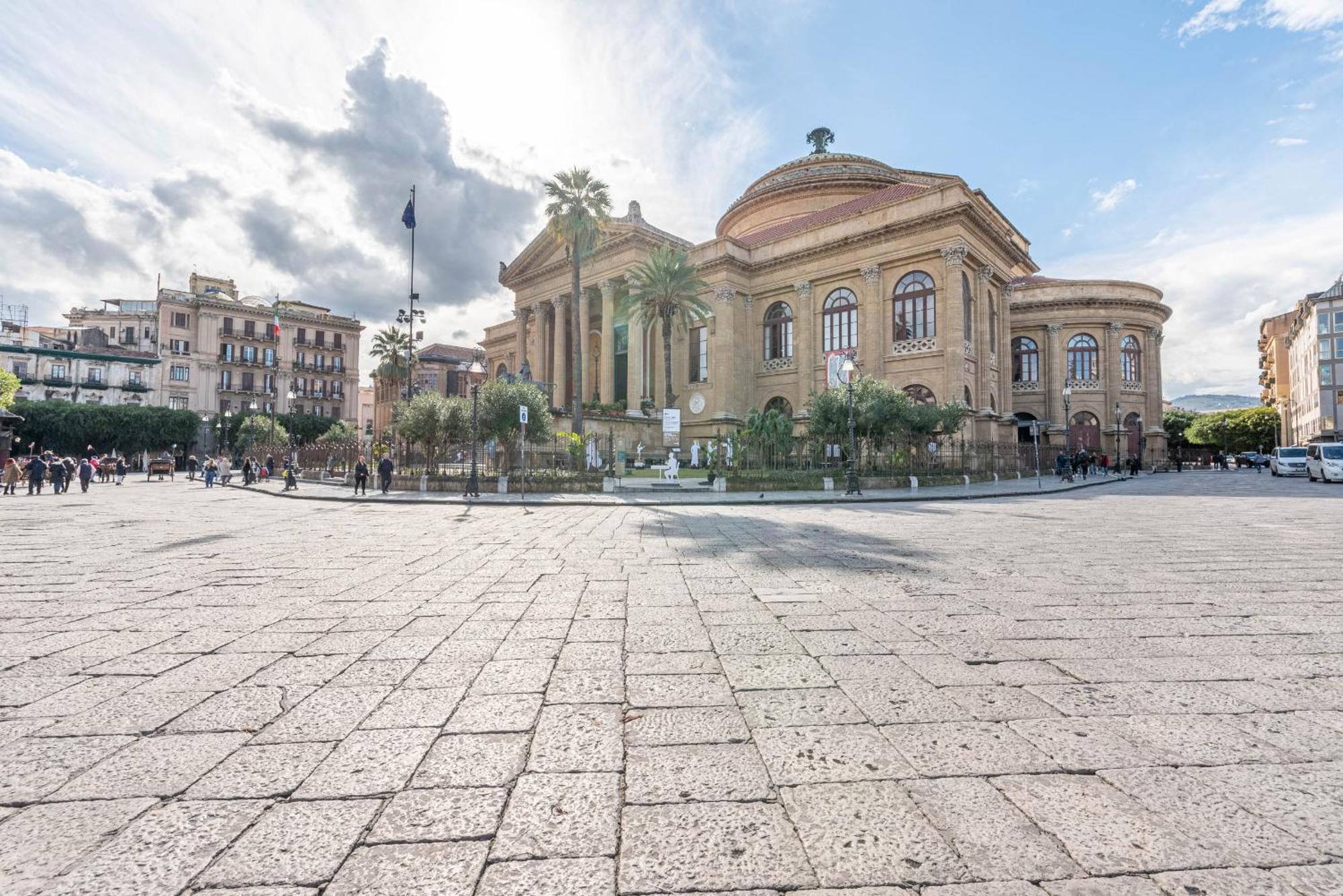 Il Cortile Degli Aragonesi By Wonderful Italy *